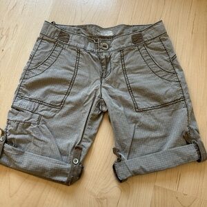 Free People Adjustable Cuffed Hem Low Rise Cargo Shorts - Size 0